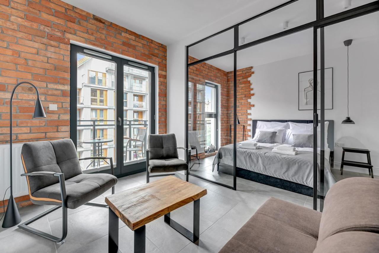 Aura III Apartments & Free Parking By Downtown Apartments グダニスク エクステリア 写真