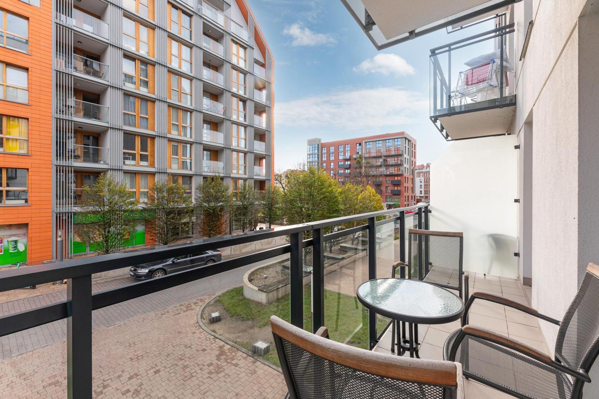Aura III Apartments & Free Parking By Downtown Apartments グダニスク エクステリア 写真